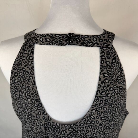 ECI Top Sz 10 Gray Black Halter Ruffle Front Sleeveless Open Back Animal Print - Picture 6 of 9